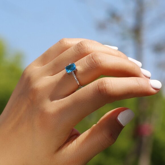 💥 Radiant Cut Pure Royal Blue Gemstone Zircon Macro Rings for Women, PD056 - Picture 4 of 7